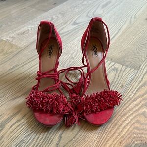 Fringe wrap heels